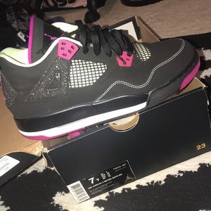 Jordan Retro 4’s